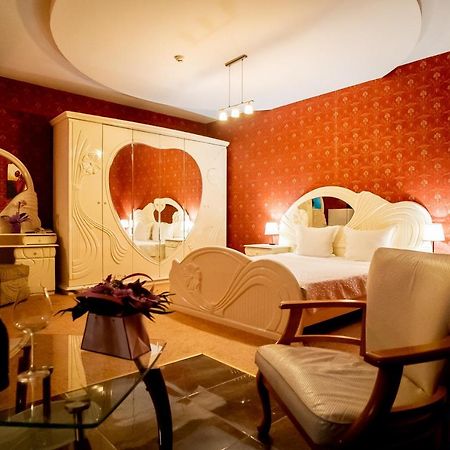 Globus Hotel プロヴディフ エクステリア 写真